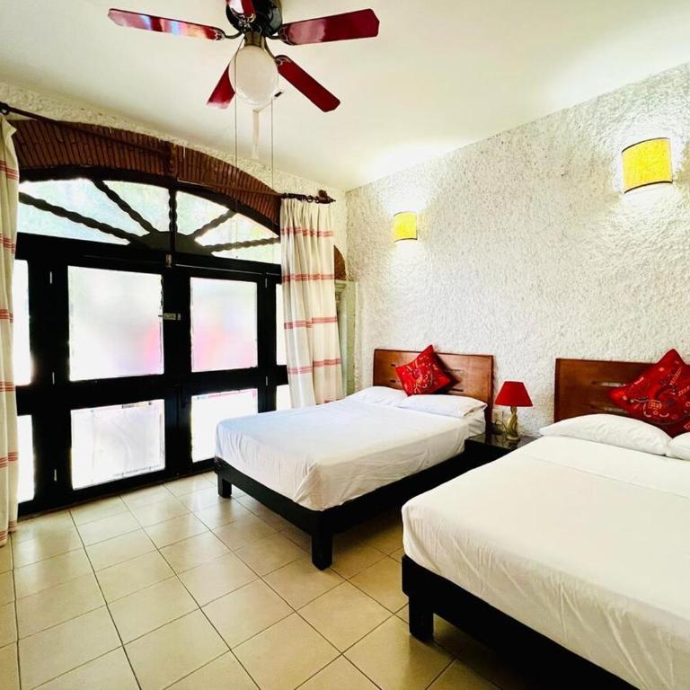 Casa Antequera Centro - Four-Bedroom House - 11
