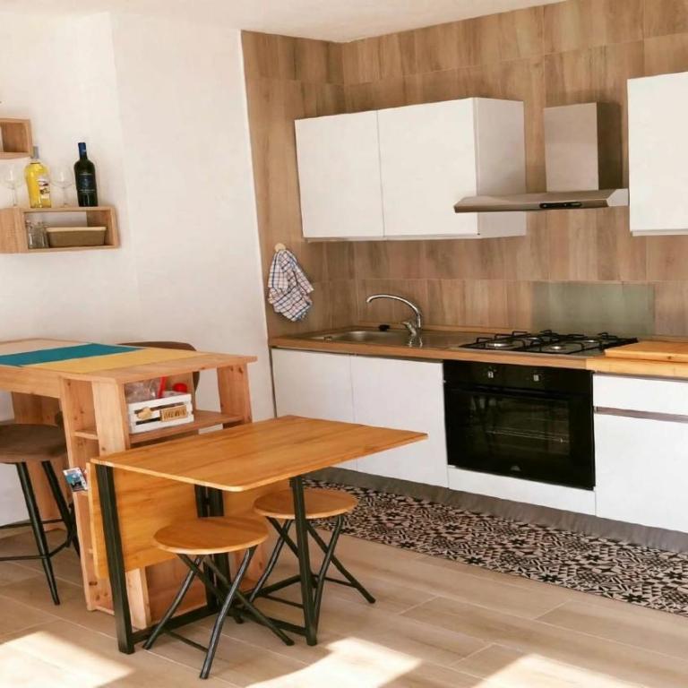 Case Relax Sardegna-Stintino House, 5 minutes from the beach-garden - Casa con 1 Camera da Letto - 2