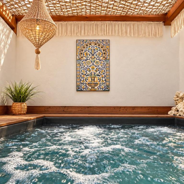 Suite Zorah - Jacuzzi Privata nel cuore del Centro Storico - Appartamento con 2 Camere da Letto - 11