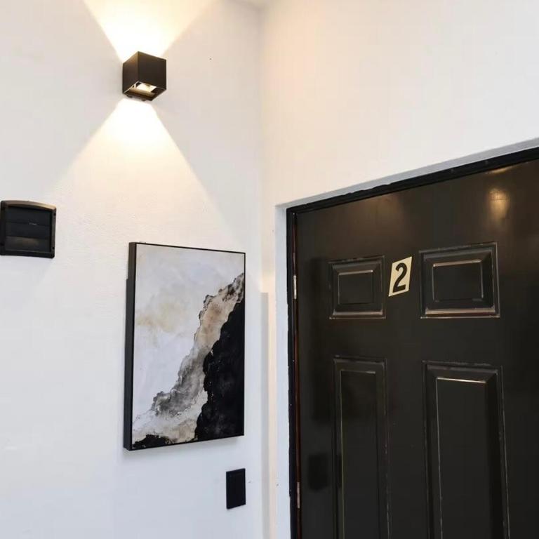 Estancia moderna y amplia cerca del malecón - Apartamento de 2 dormitorios - 2