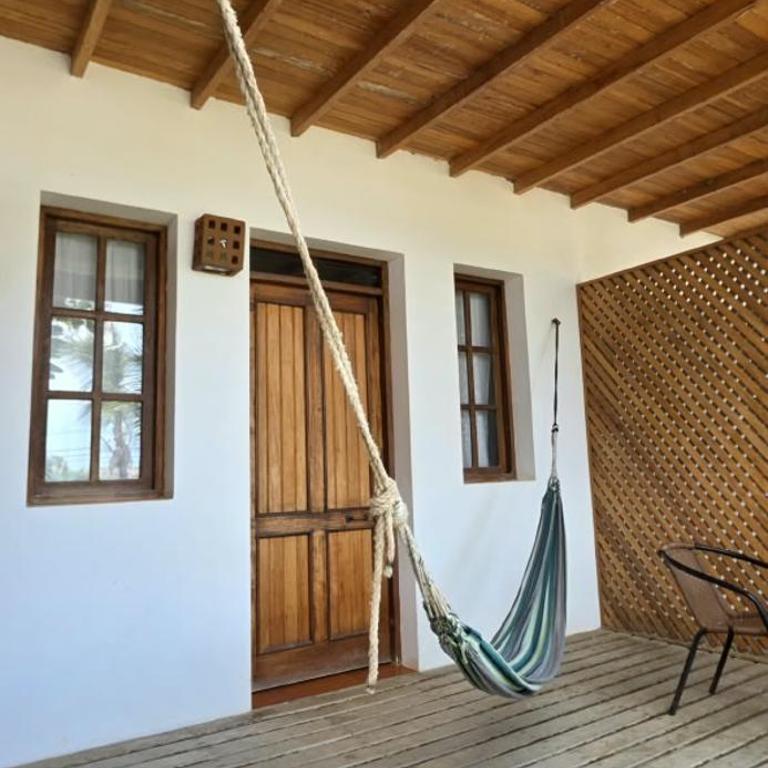 Los Cocos de Vichayito - Family Room with Garden View - 12