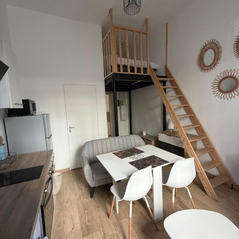Cozy loft, proche du tram, Wi-Fi, smart TV - One-Bedroom Apartment - 4
