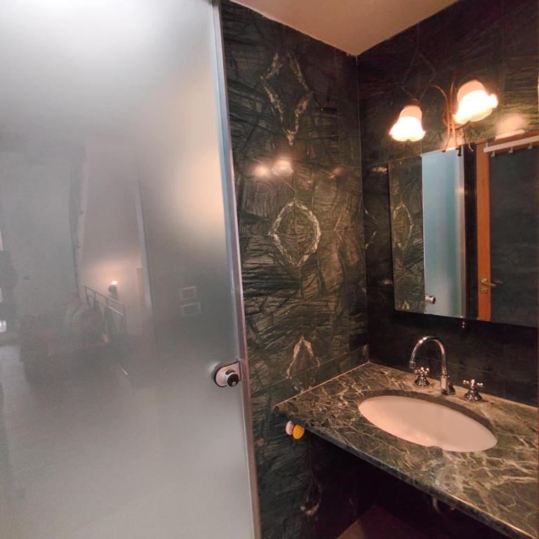 Palazzo Prestige - Appartamento con 2 Camere da Letto - 13