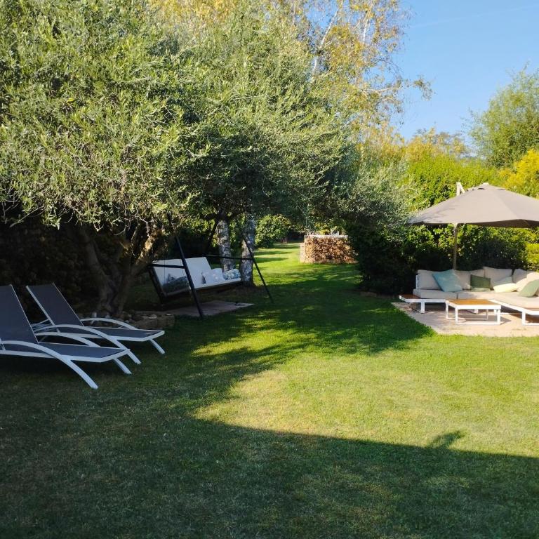 Appartamento RESIDENZA LA CORTE Verona a 10 minuti di auto dall'Arena- piano terra con terrazza esclusiva, giardino, piscina e comodo posto auto - Appartamento con 2 Camere da Letto - 33