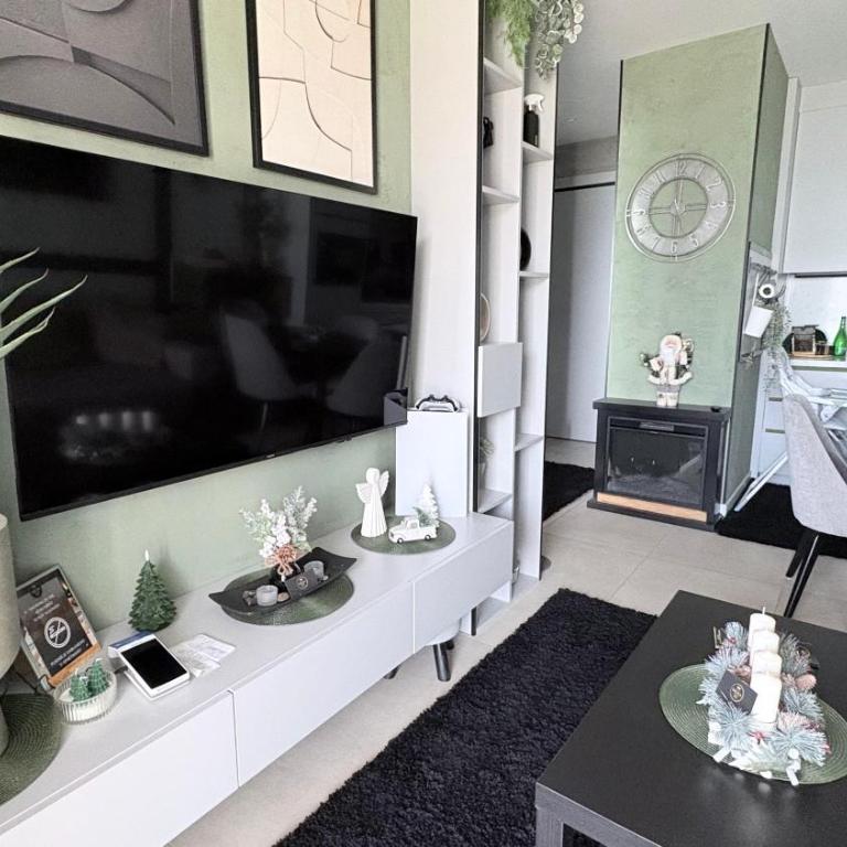 KRUNA 406 Luxury Sea View Apartment in Becici - One-Bedroom Apartment - 16