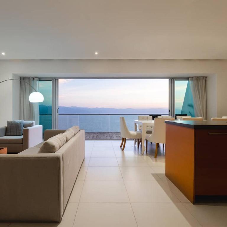 Beachfront Icon Vallarta Condos - Apartamento de 3 dormitorios Premium - 2