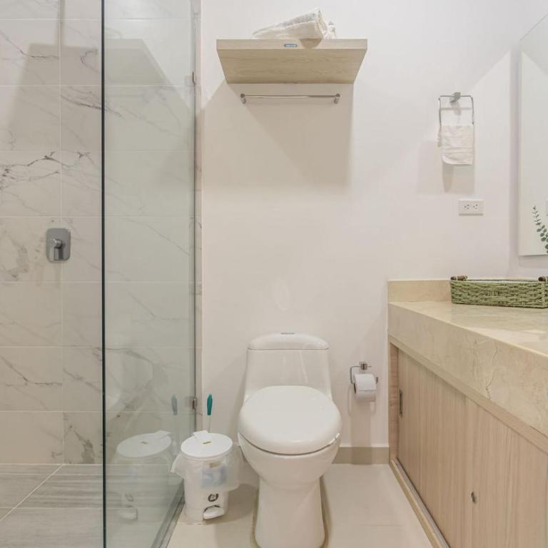 Moderna y Amplio Apto con Balcón a Pasos del Mar - Apartamento de 1 dormitorio - 2
