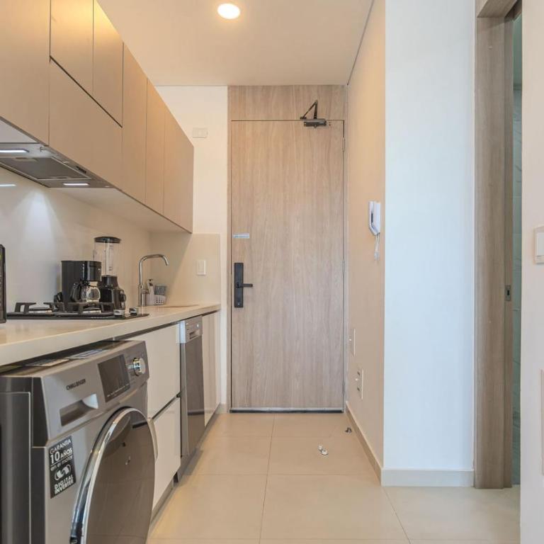 Moderna y Amplio Apto con Balcón a Pasos del Mar - Apartamento de 1 dormitorio - 9