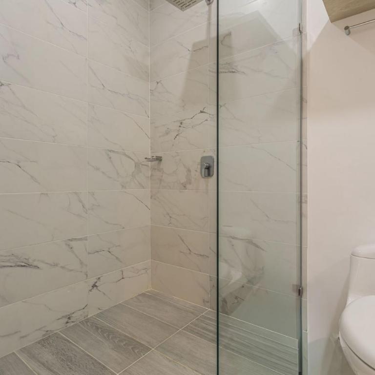 Moderna y Amplio Apto con Balcón a Pasos del Mar - Apartamento de 1 dormitorio - 16