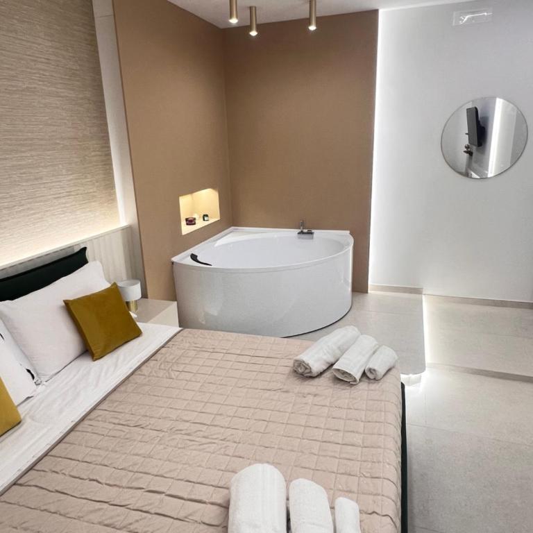 Tribunali Heritage Luxury Suites - Camera King con Vasca Idromassaggio - 2