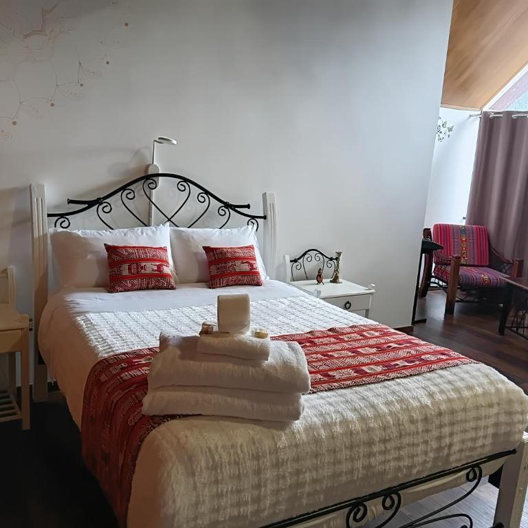 Casa Munay - Deluxe Double Room (2 Adults + 1 Child) - 6