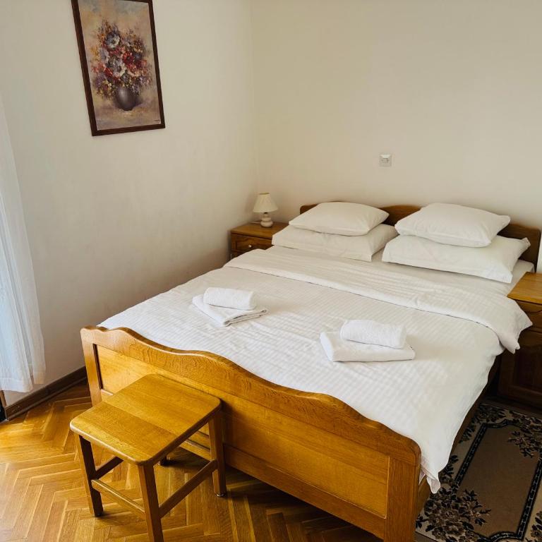 Hotel Sanja former Oliva - Dvokrevetna Soba sa Bračnim Krevetom - 16