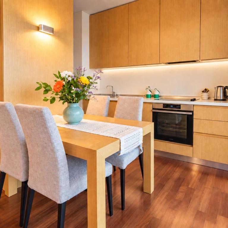 Giax Tower Residences - Pool, Spa & Gym - Multiple Apartments for Families & Groups - 15 Min from Duomo - Appartamento con 1 Camera da Letto, Balcone e Vista Montagna - 6
