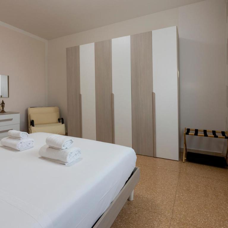 HouSmart Giambologna 8 - Appartamento Standard con 2 Camere da Letto - 31