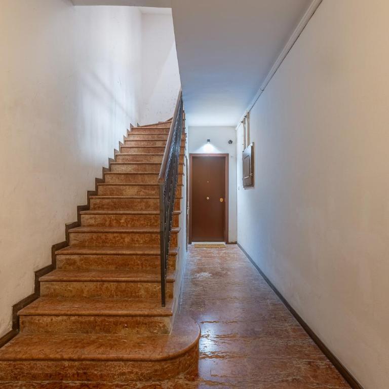 GuestHost - Le Due Torri Apartment with courtyard! - Appartamento con 1 Camera da Letto - 2
