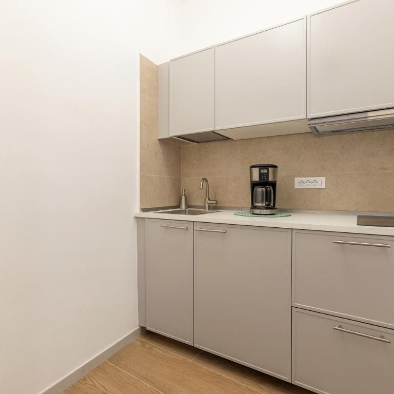 GuestHost - Le Due Torri Apartment with courtyard! - Appartamento con 1 Camera da Letto - 6