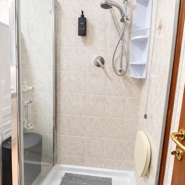 Domus Estense Ampio Living, Terrazza e Parcheggio Gratis - Appartamento Bilocale - 9