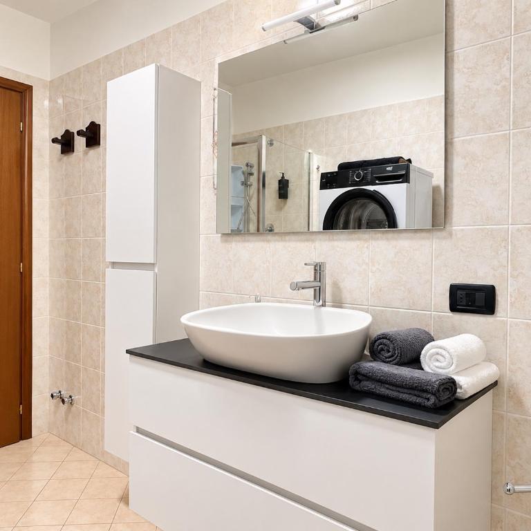 Domus Estense Ampio Living, Terrazza e Parcheggio Gratis - Appartamento Bilocale - 7