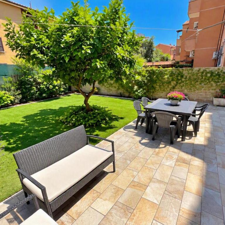 Casa Paestum. Your wonderful garden in Rome - Two-Bedroom House - 4