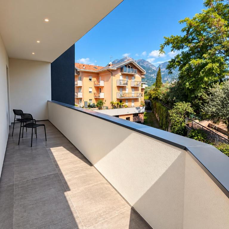 C Palace - Appartamento Superior con 1 Camera da Letto e Balcone - 12