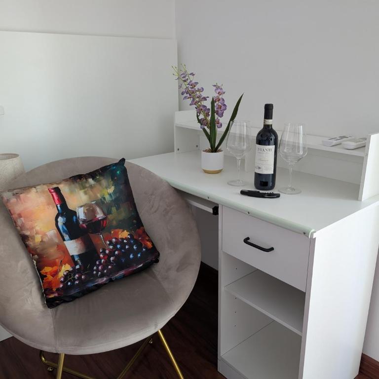 Sogno DiVino - Apartment in Como - Appartamento con 2 Camere da Letto e Balcone - 12