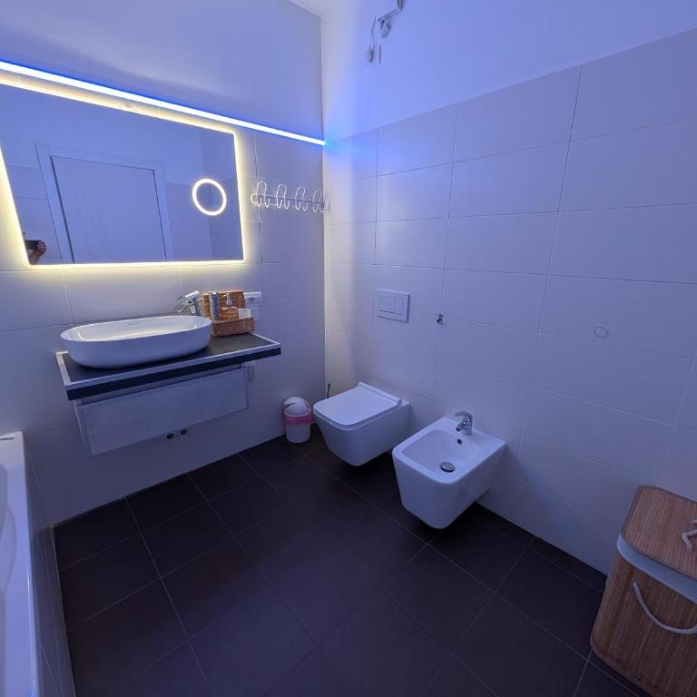 Sogno DiVino - Apartment in Como - Appartamento con 2 Camere da Letto e Balcone - 20