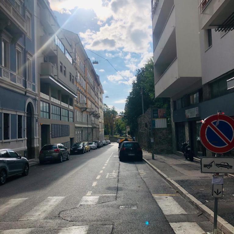 Vicino al Centro - Appartamento con 2 Camere da Letto - 34