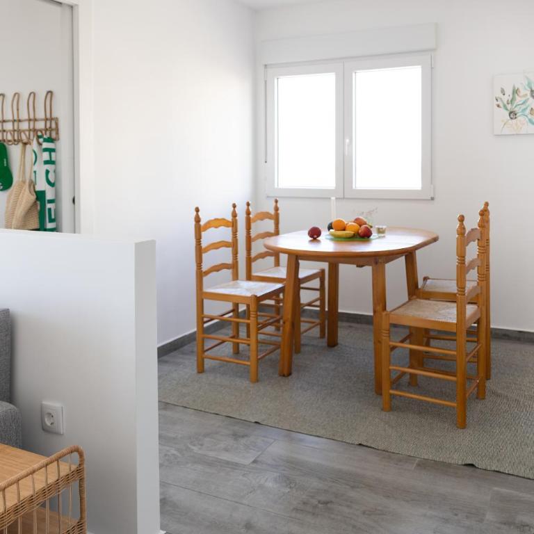 Salimar Apartment - Sea & Salt Lake Views - 250m to the Beach - Apartment mit 2 Schlafzimmern - 40