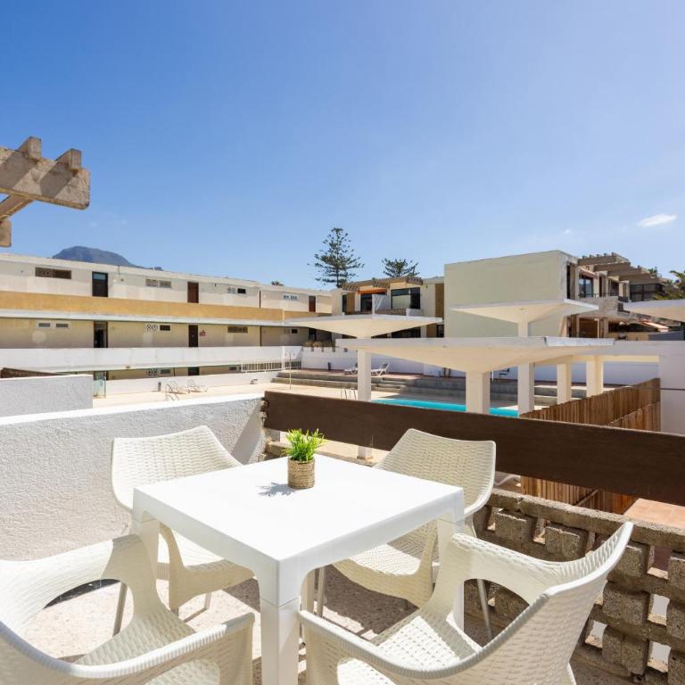 Las Americas lovely pool view - Apartment with Terrace - 21
