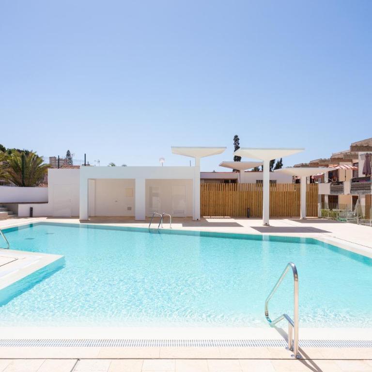 Las Americas lovely pool view - Apartment with Terrace - 30