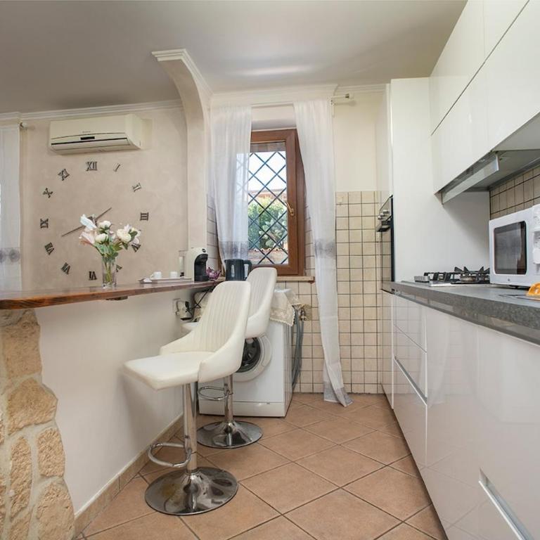 Liberty House airport 5 minutes - Two-Bedroom Apartment - 3