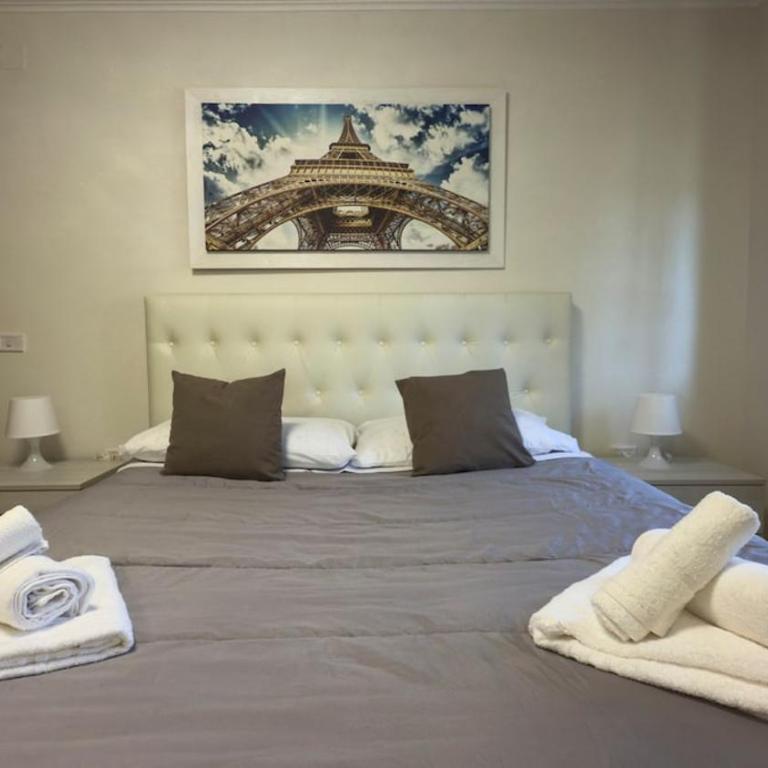 Liberty House airport 5 minutes - Two-Bedroom Apartment - 6