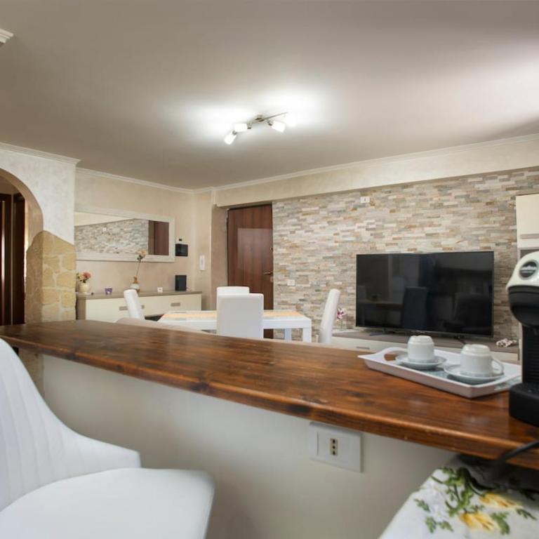 Liberty House airport 5 minutes - Two-Bedroom Apartment - 8