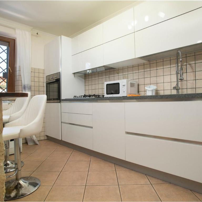 Liberty House airport 5 minutes - Two-Bedroom Apartment - 15
