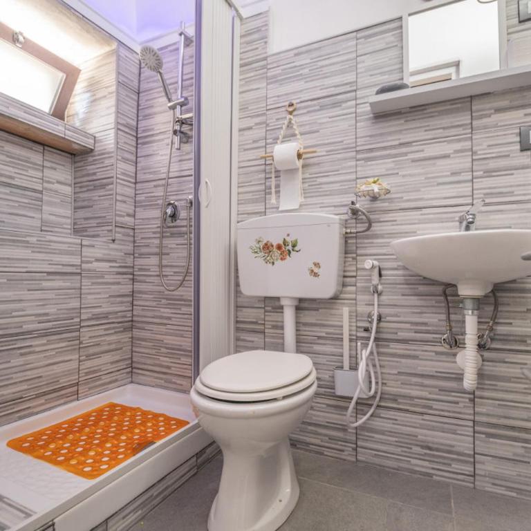 La casa di Sciù Sciù - Double Room with Private Bathroom - 16