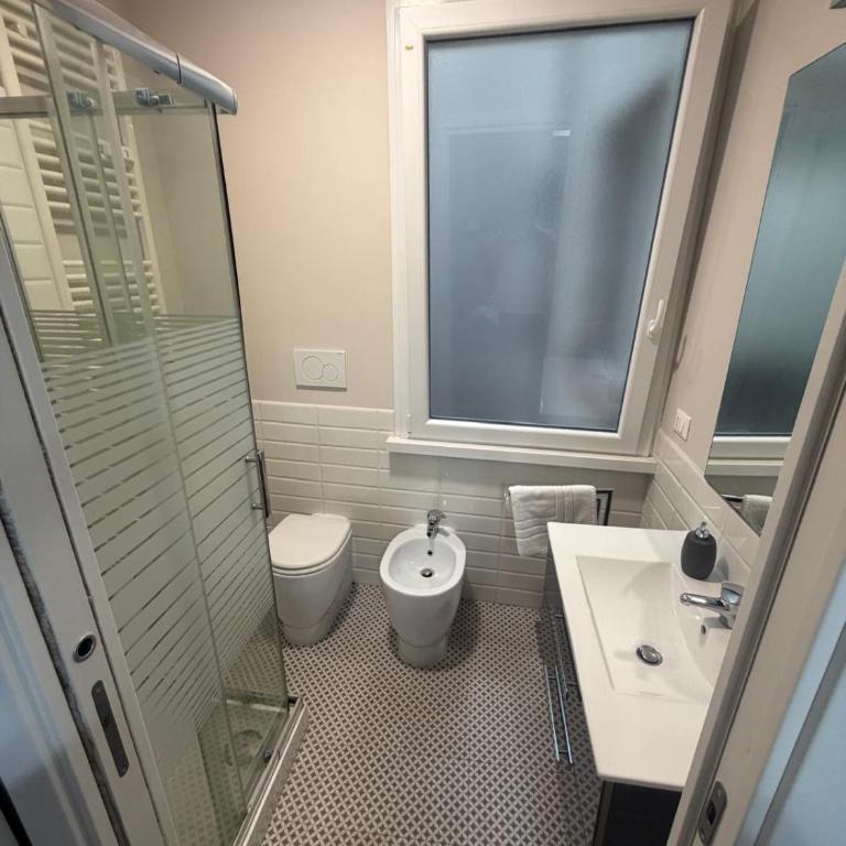 Rosis Guest House - Camera Matrimoniale con Bagno Privato - 3