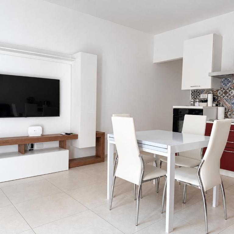 Oliver's House - Two-Bedroom Apartment - 2