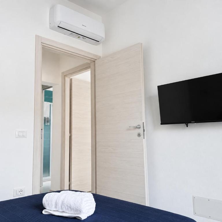 Oliver's House - Two-Bedroom Apartment - 13