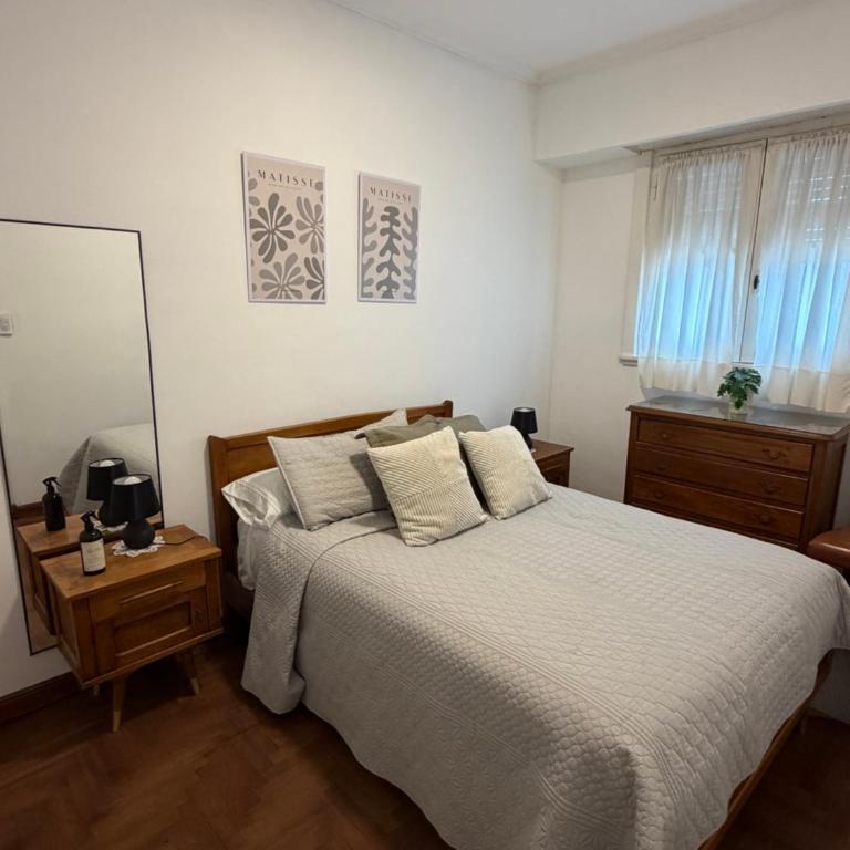 Depto frente a Plaza Colón- luminoso cómodo y renovado - Apartamento de 2 dormitorios - 2