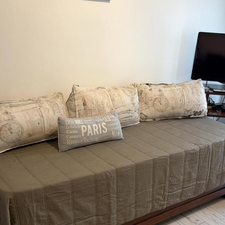 Depto frente a Plaza Colón- luminoso cómodo y renovado - Apartamento de 2 dormitorios - 12