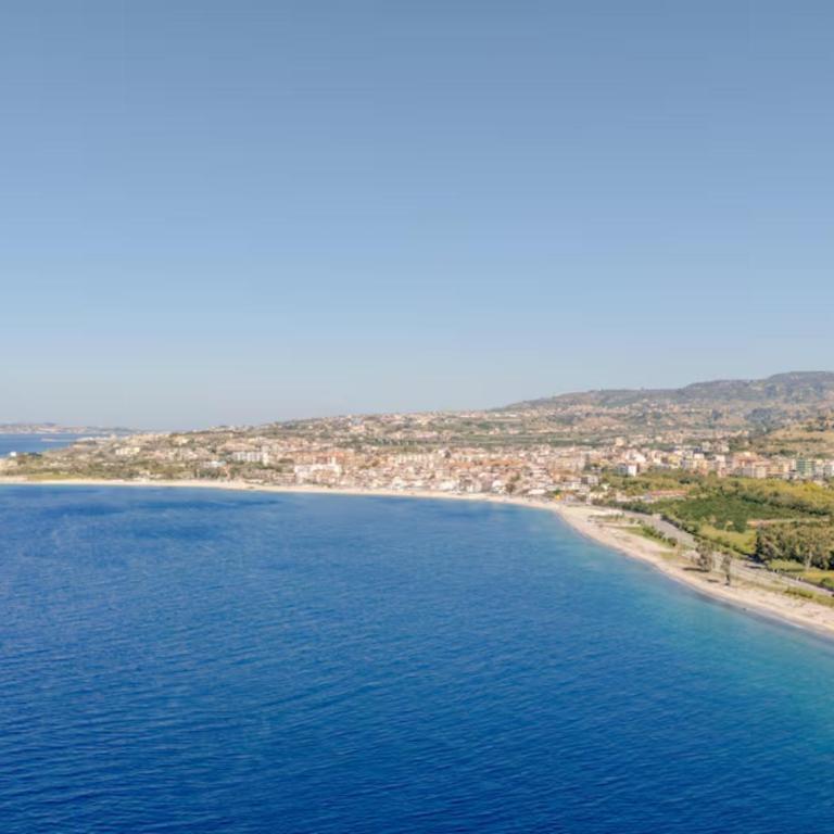 Villa Kora - elegance and comfort in Reggio Calabria - Three-Bedroom Standard Apartment - 42