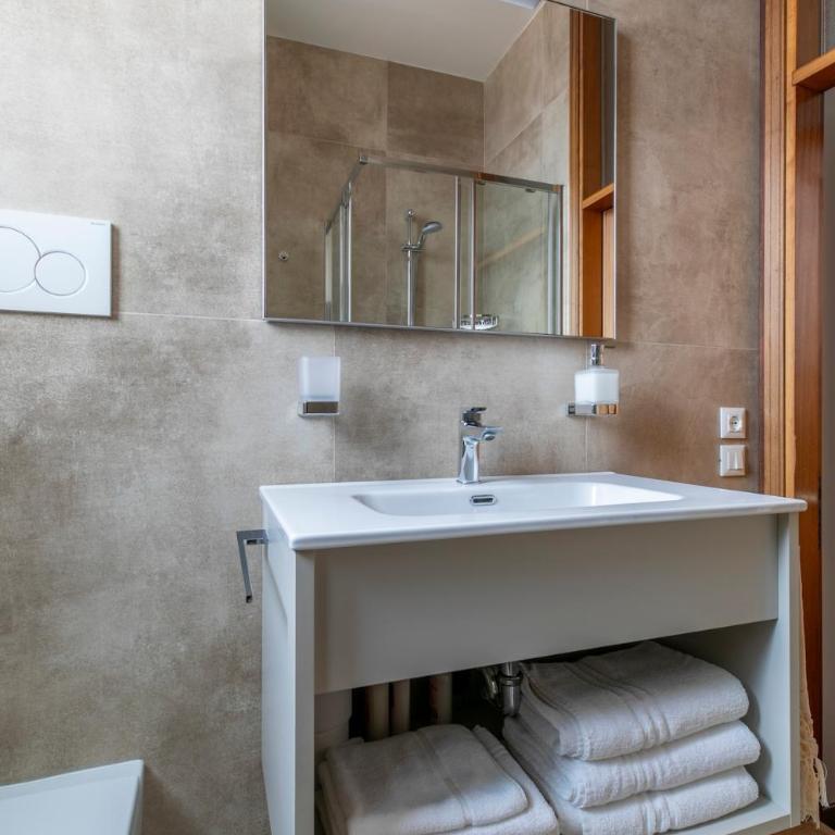 Skyline Home Bright and Quiet - Appartamento Superior con 2 Camere da Letto - 2