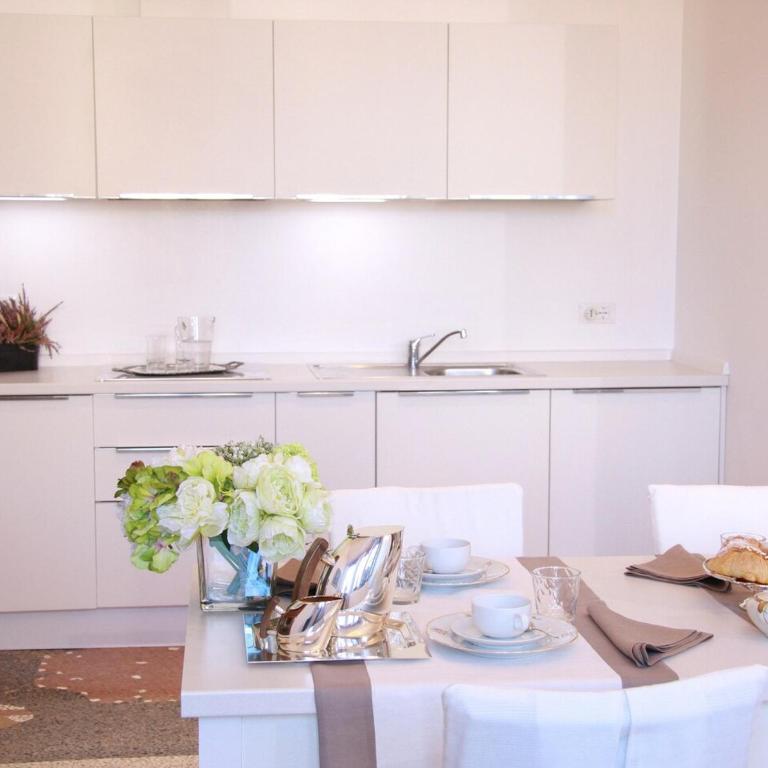 Skyline Home Bright and Quiet - Appartamento Superior con 2 Camere da Letto - 7