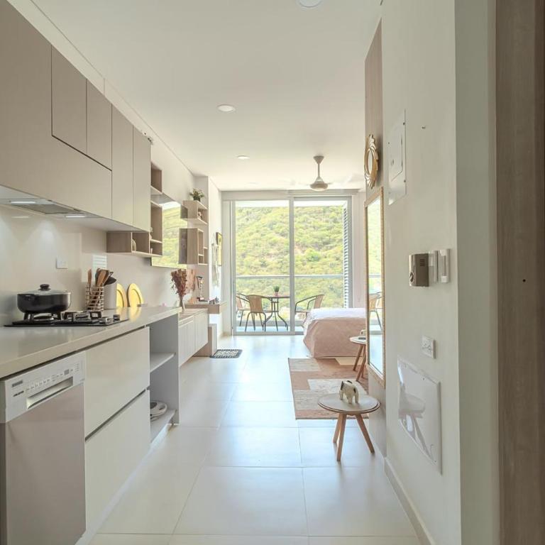 Apto de Lujo con Balcon y Piscina Cerca al Mar - Apartamento de 1 dormitorio - 11
