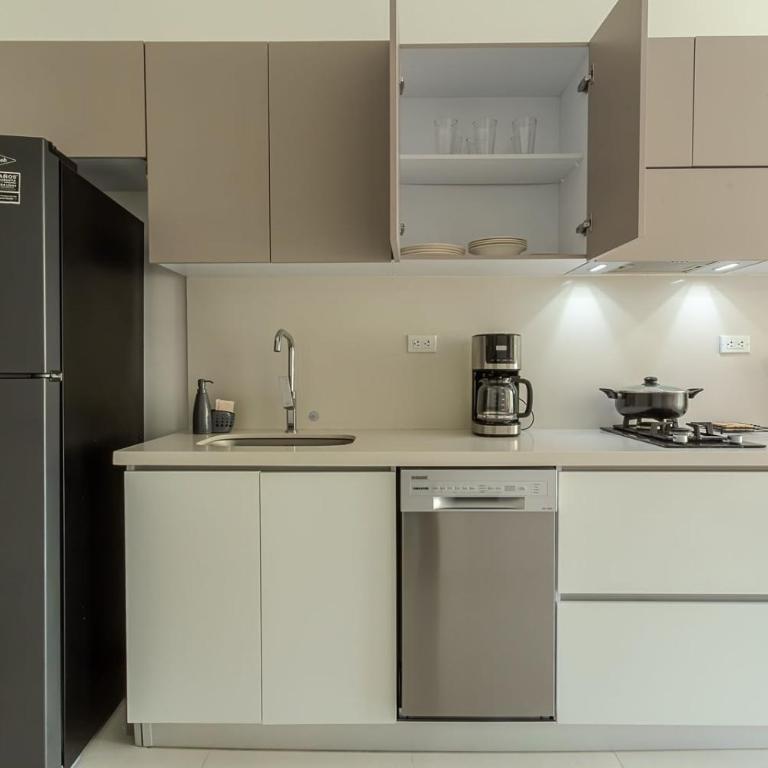Apto de Lujo con Balcon y Piscina Cerca al Mar - Apartamento de 1 dormitorio - 25
