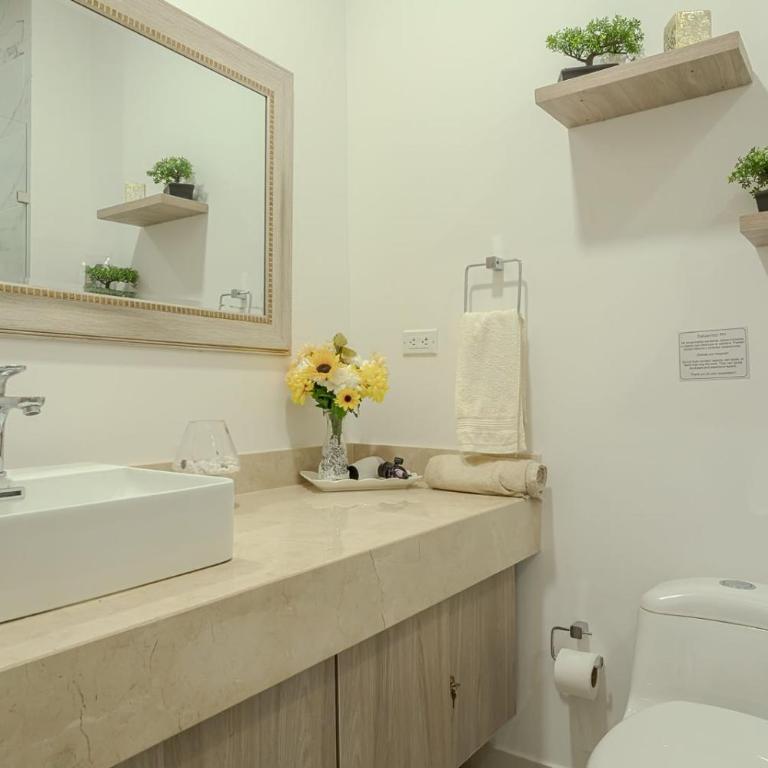 Apto de Lujo con Balcon y Piscina Cerca al Mar - Apartamento de 1 dormitorio - 47