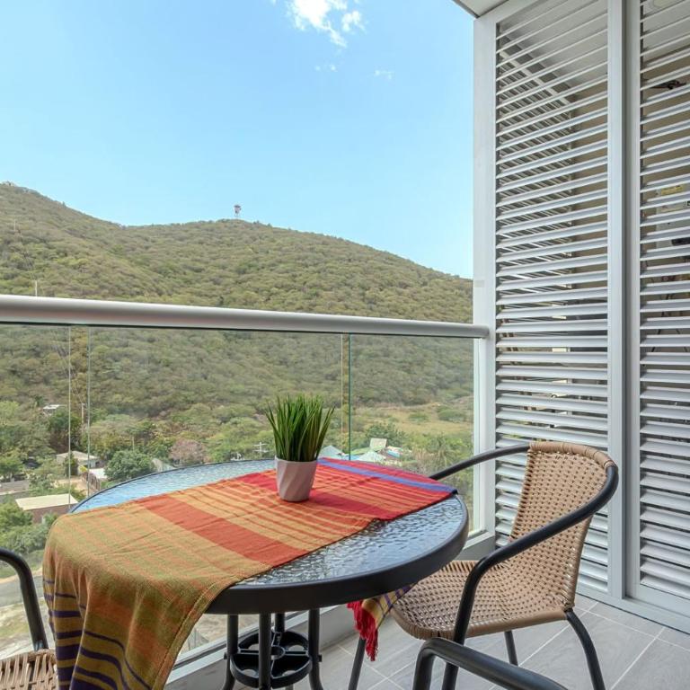 Apto de Lujo con Balcon y Piscina Cerca al Mar - Apartamento de 1 dormitorio - 52
