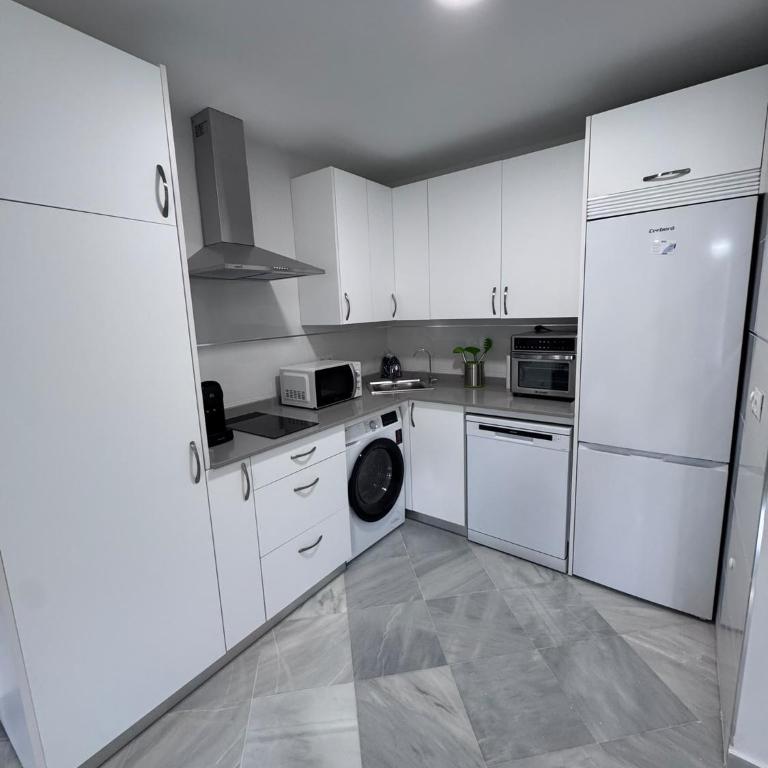 Apartamentos HG4 Torremolinos - Apartment mit 1 Schlafzimmer, Balkon und Stadtblick - 4