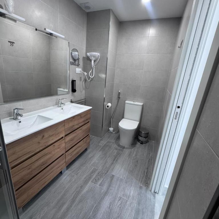 Apartamentos HG4 Torremolinos - Apartment mit 1 Schlafzimmer, Balkon und Stadtblick - 3