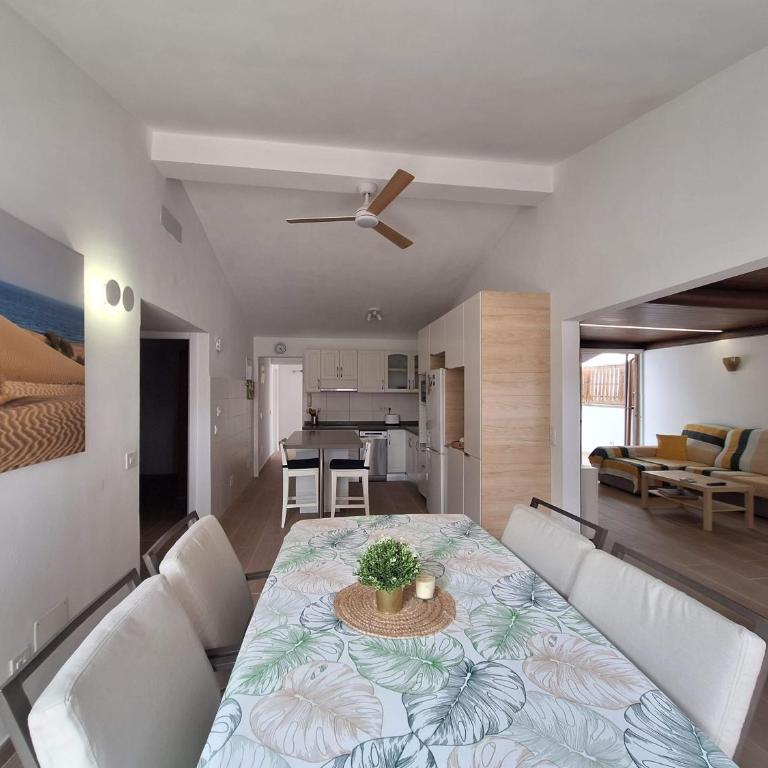 New Oasis Los Porches - Two-Bedroom Apartment - 3